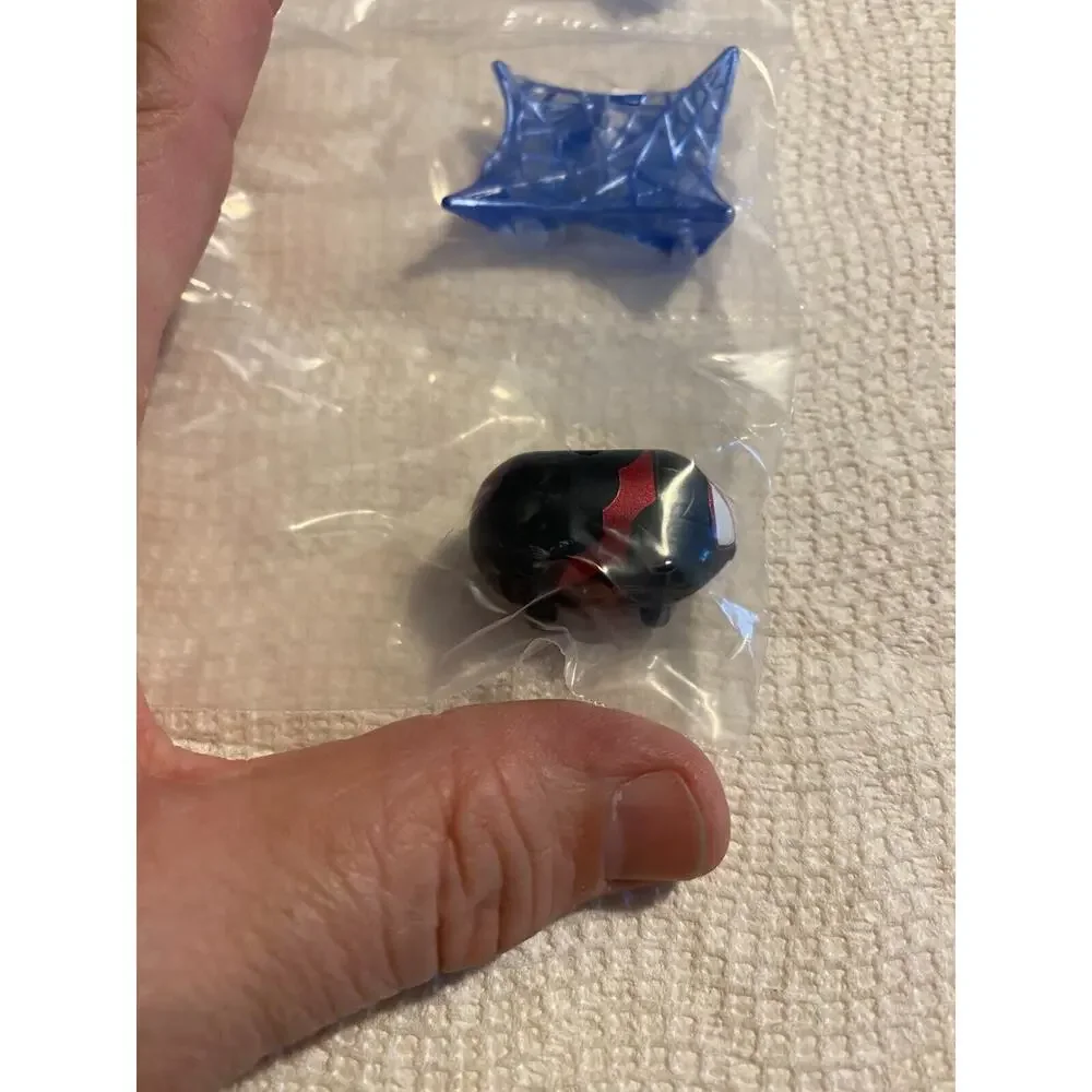 Marvel Tsum Tsum Series 1 Vinyl Meium Bl Spiderman & Acc Sealed Inner Plastic